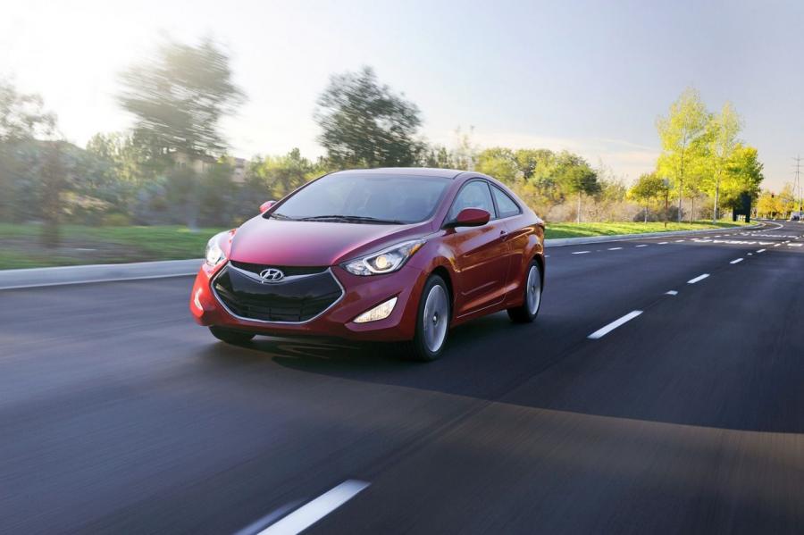  Hyundai Elantra Coupe 2014 года  (фото 24 из 25)